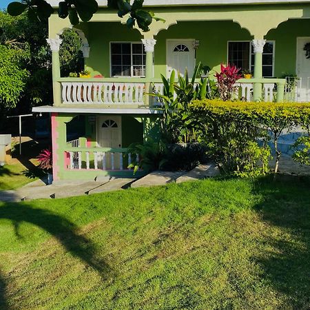 Cindy'S Garden Stay Ocho Rios Zewnętrze zdjęcie